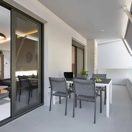 Comfy Terrace And Parking 800m To Old Town And Διαμέρισμα